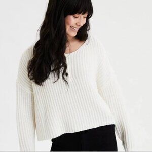 American Eagle Cropped Chunky Knit Henley Sweater Size Small